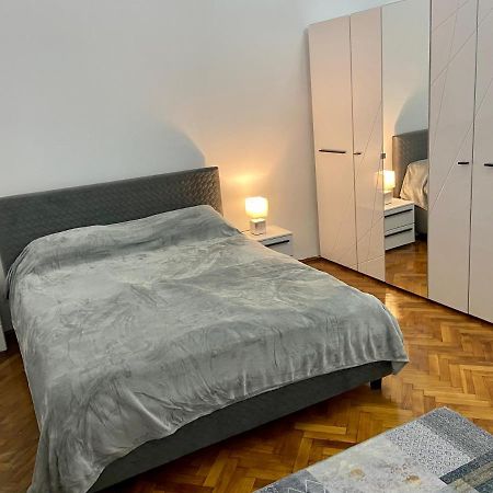 Apartament Super Central Cu Parcare Privata Apartment Arad Exterior photo