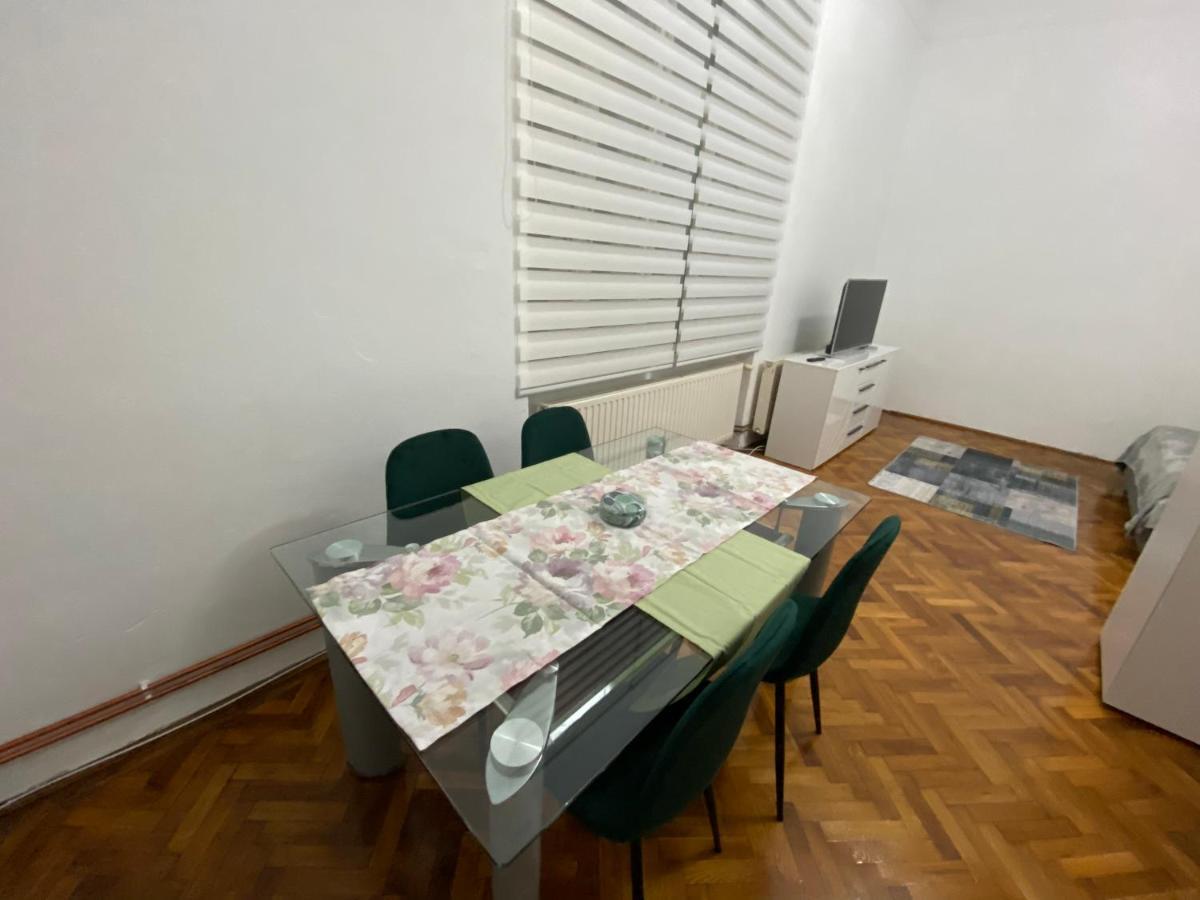 Apartament Super Central Cu Parcare Privata Apartment Arad Exterior photo